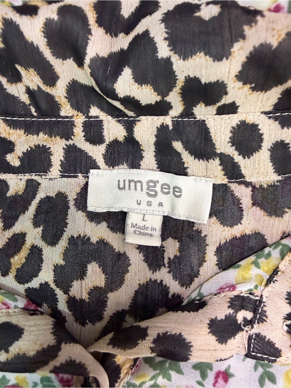 Umgee Floral Leopard Print Sheer Ruffle Hem Button Tunic Top L - Picture 9 of 10